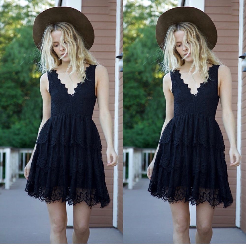 💯 NIGHTCAP Dixie Rose Mini Dress